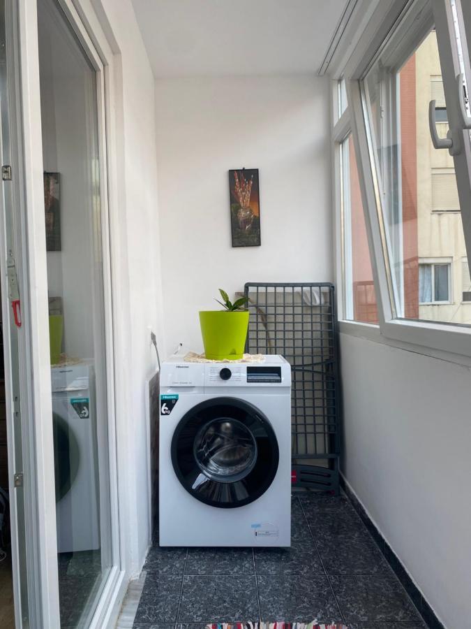 Central Welcoming Apartment In Тирана Екстер'єр фото